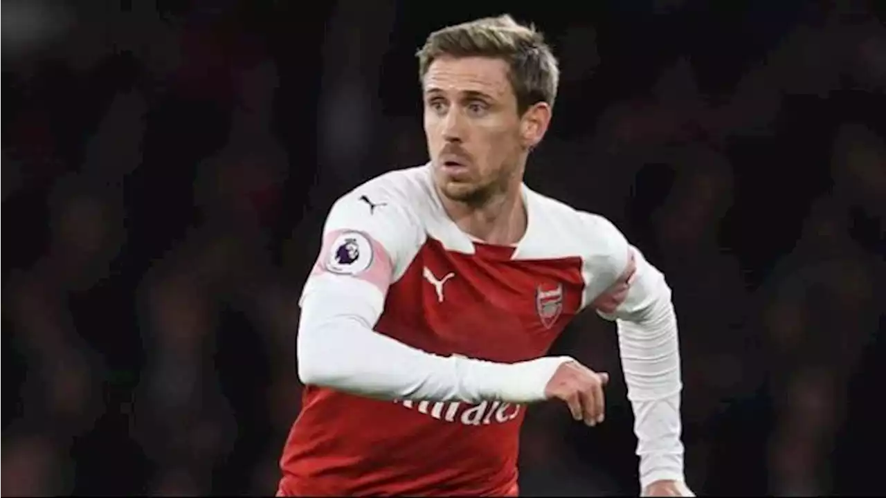 Gara-Gara Cedera Lutut, Eks Bek Arsenal Ini Pensiun di Usia 36 Tahun: Saya Tak Bisa Melanjutkan...