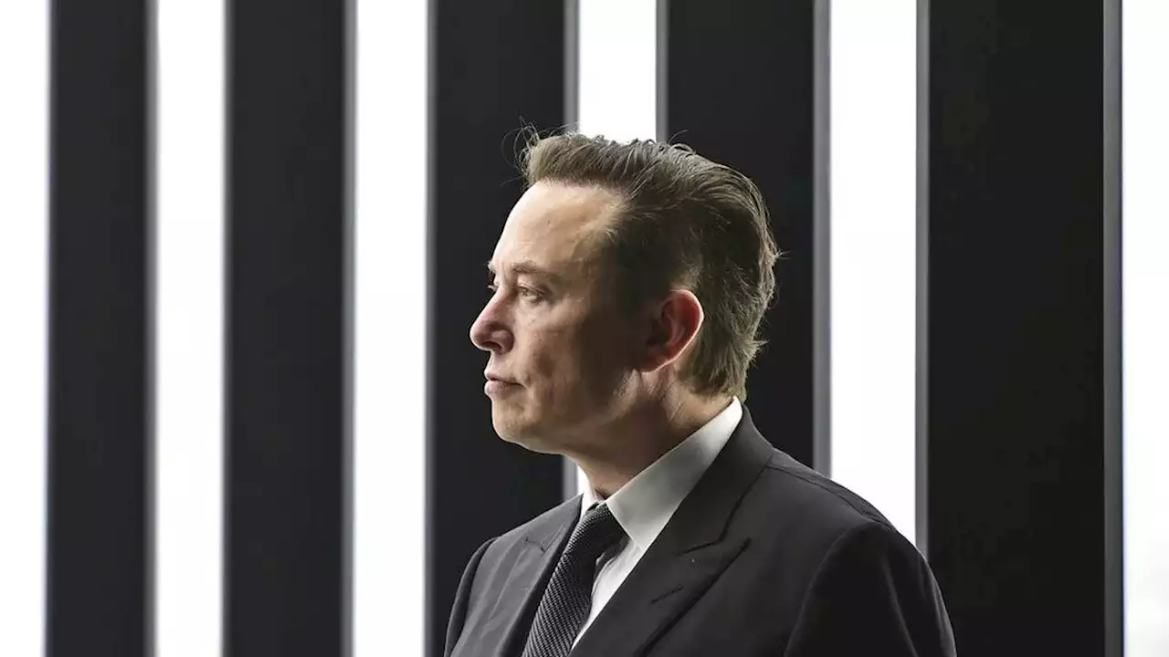 Heboh, Elon Musk Klaim Beli Manchester United dari Tangan Glazers