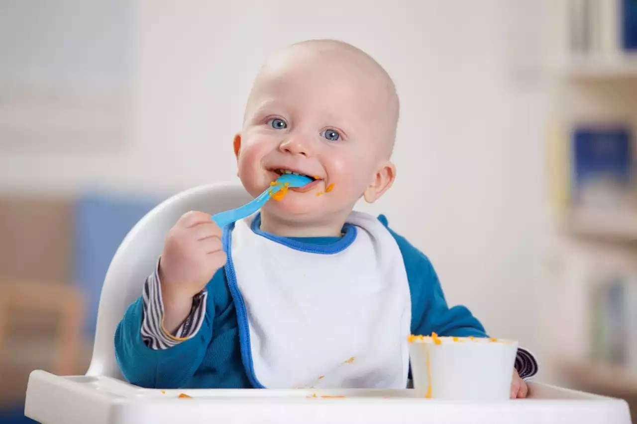 8 ways to get your toddler using cutlery