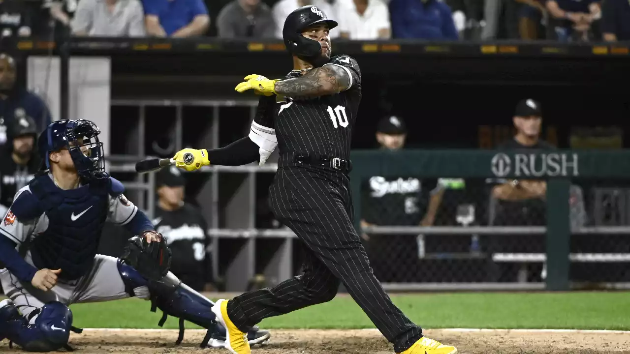 White Sox Stun Astros Again After Yoan Moncada Hits Winning Single in 8th