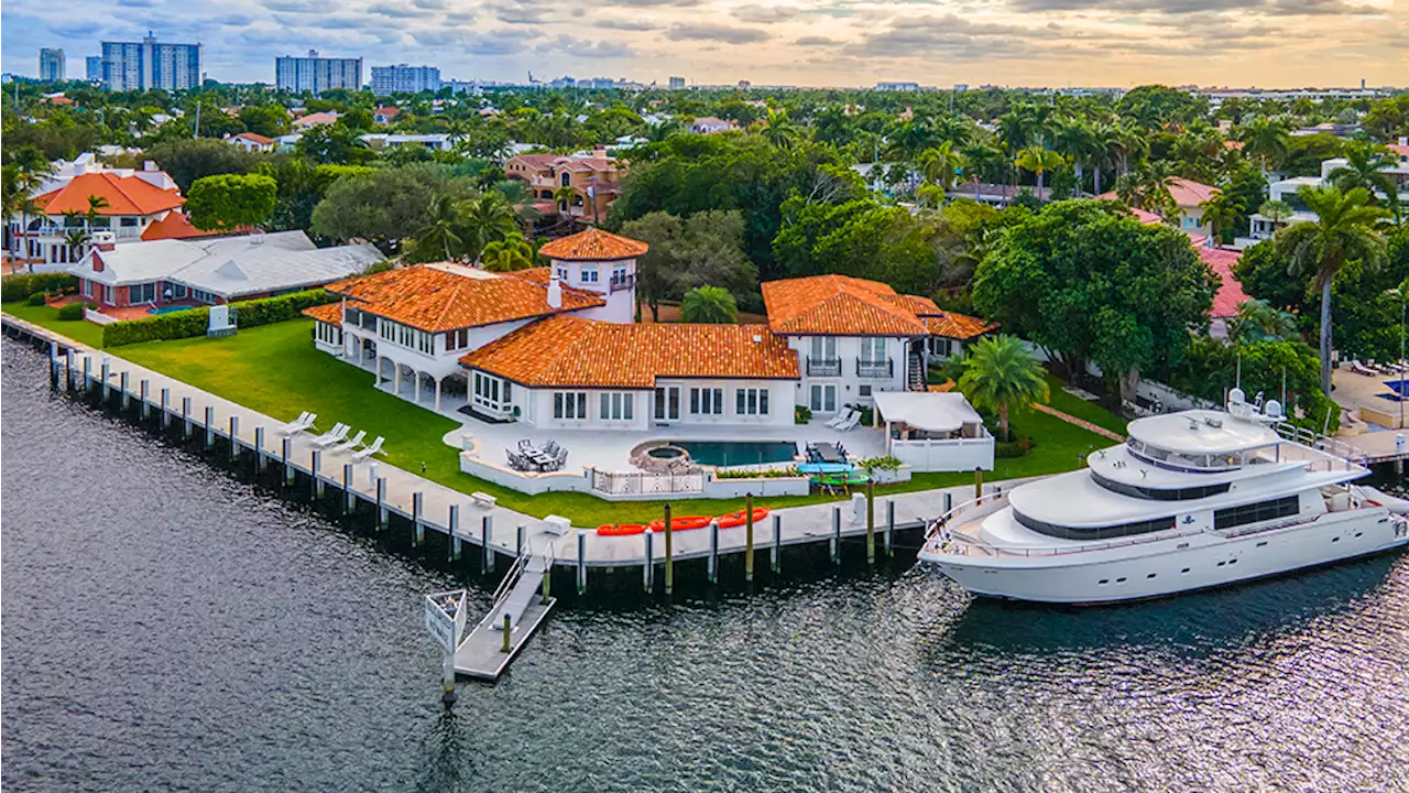 This Sprawling $23 Million Florida Estate Can House 5 of Your Prized Yachts and a Dozen Cars