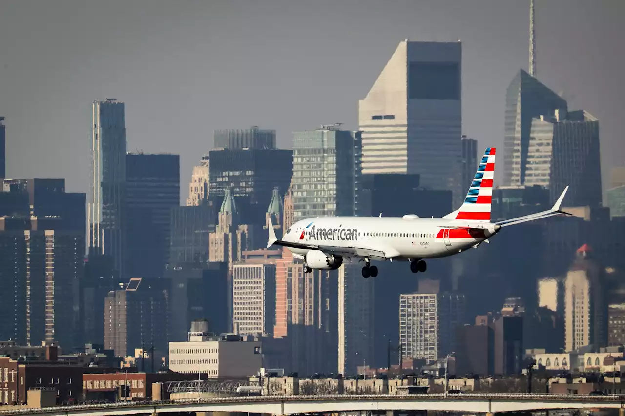 Photographer Accused of Causing Bomb Scare on Flight Sues American Airlines