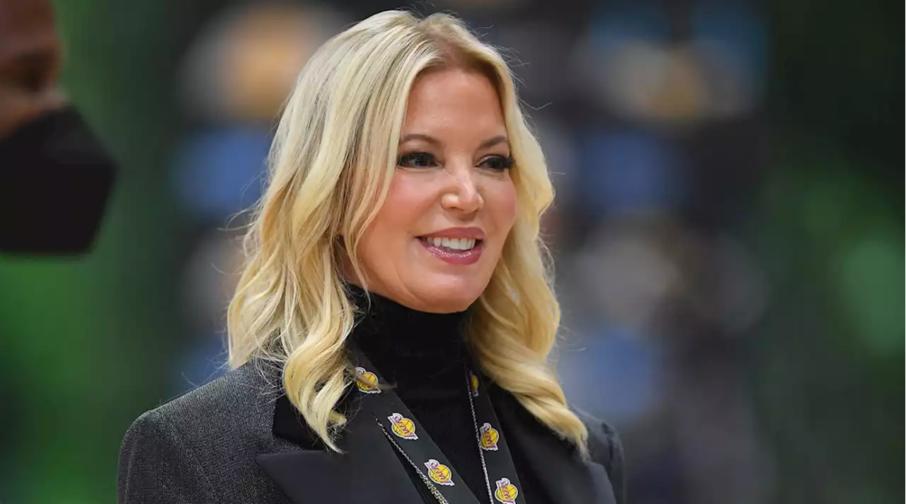 Jeannie Buss Recalls Night O.J. Simpson Illegally Parked at Lakers Game