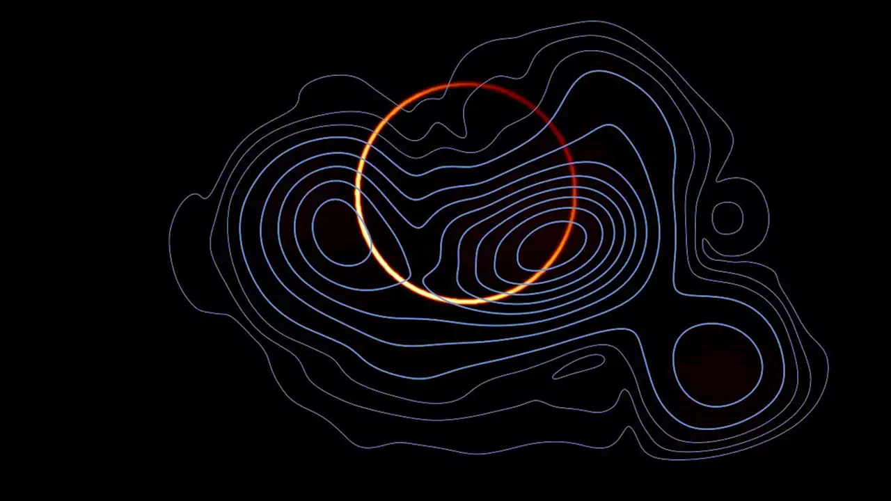 Supermassive black hole's bright 'photon ring' revealed in new image