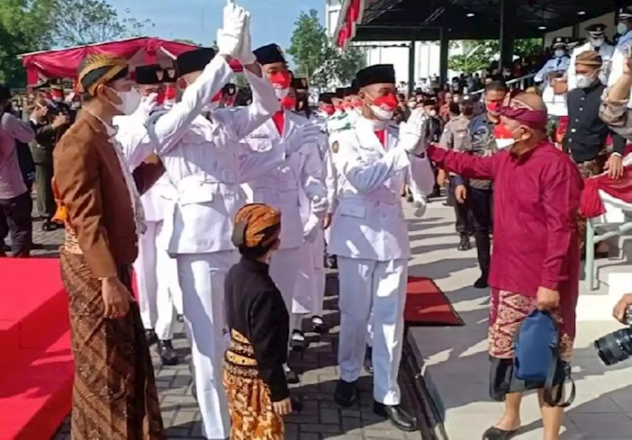 Insiden Tali Pengait Bendera Putus di Upacara HUT RI, Wali Kota Solo Gibran Minta Maaf