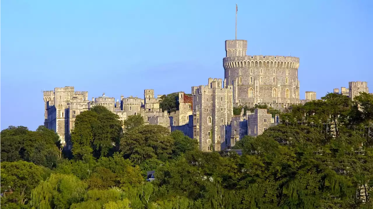 Masked Man Wielding Crossbow Declared ‘I’m Here to Kill the Queen’ at Windsor Castle