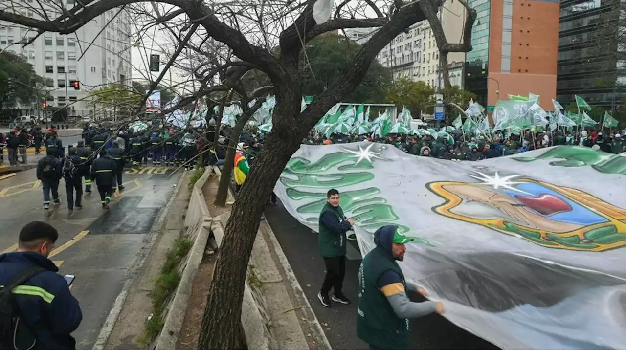 Las organizaciones sociales se adueñaron de la calle en 2022: solo el 27% de las protestas fueron sindicales