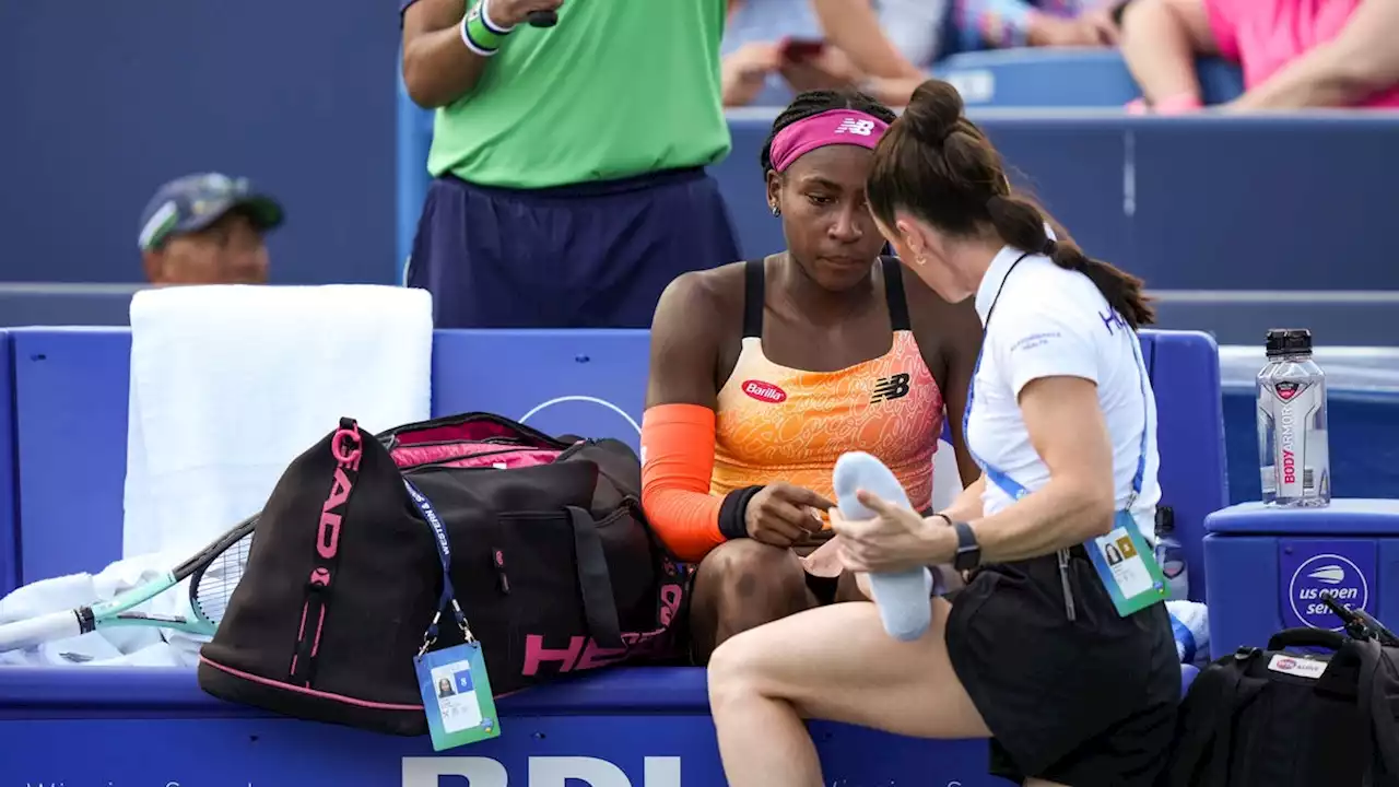 Coco Gauff retires due to injury in first round of Western & Southern Open; Naomi Osaka loses