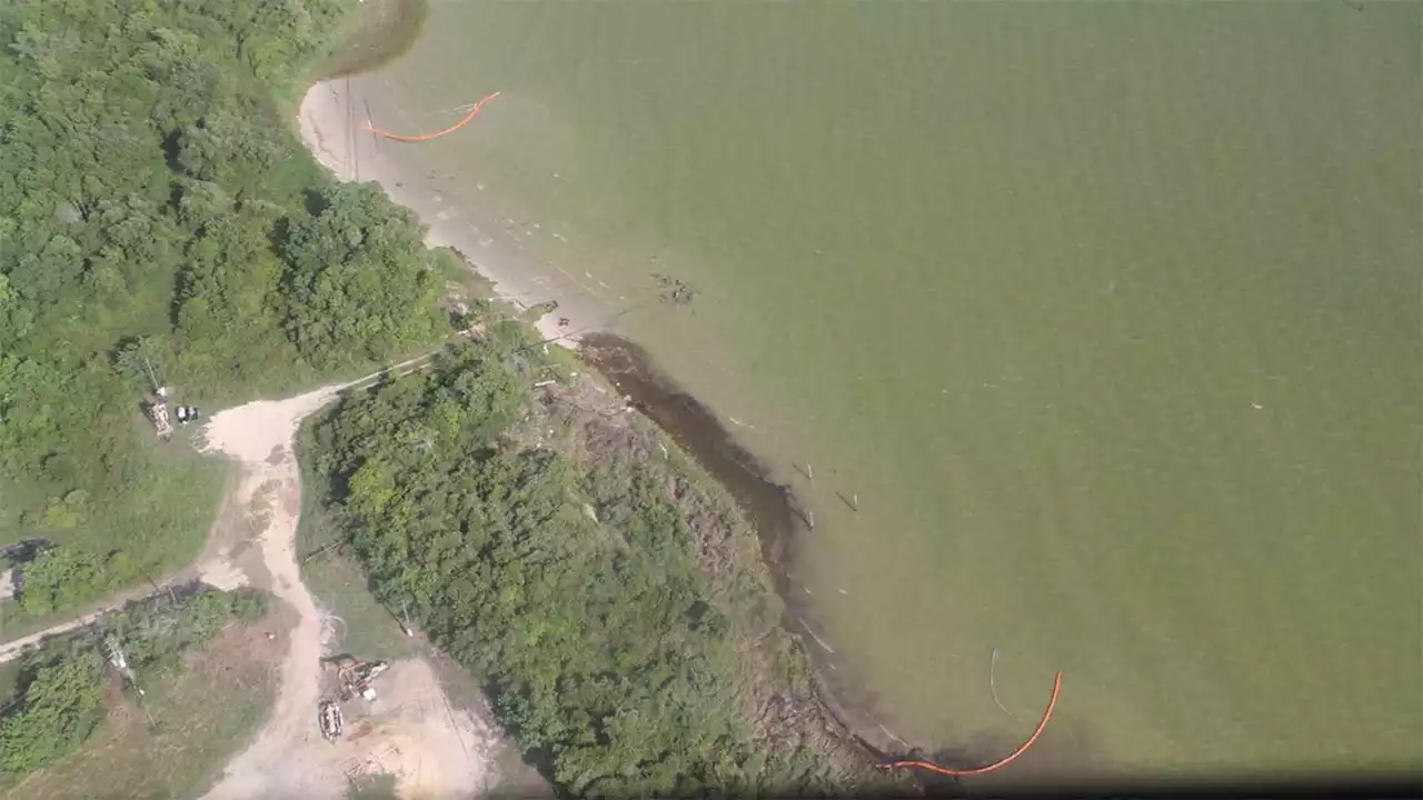 Coast Guard helping to clean up oil spill in Tabbs Bay near Baytown