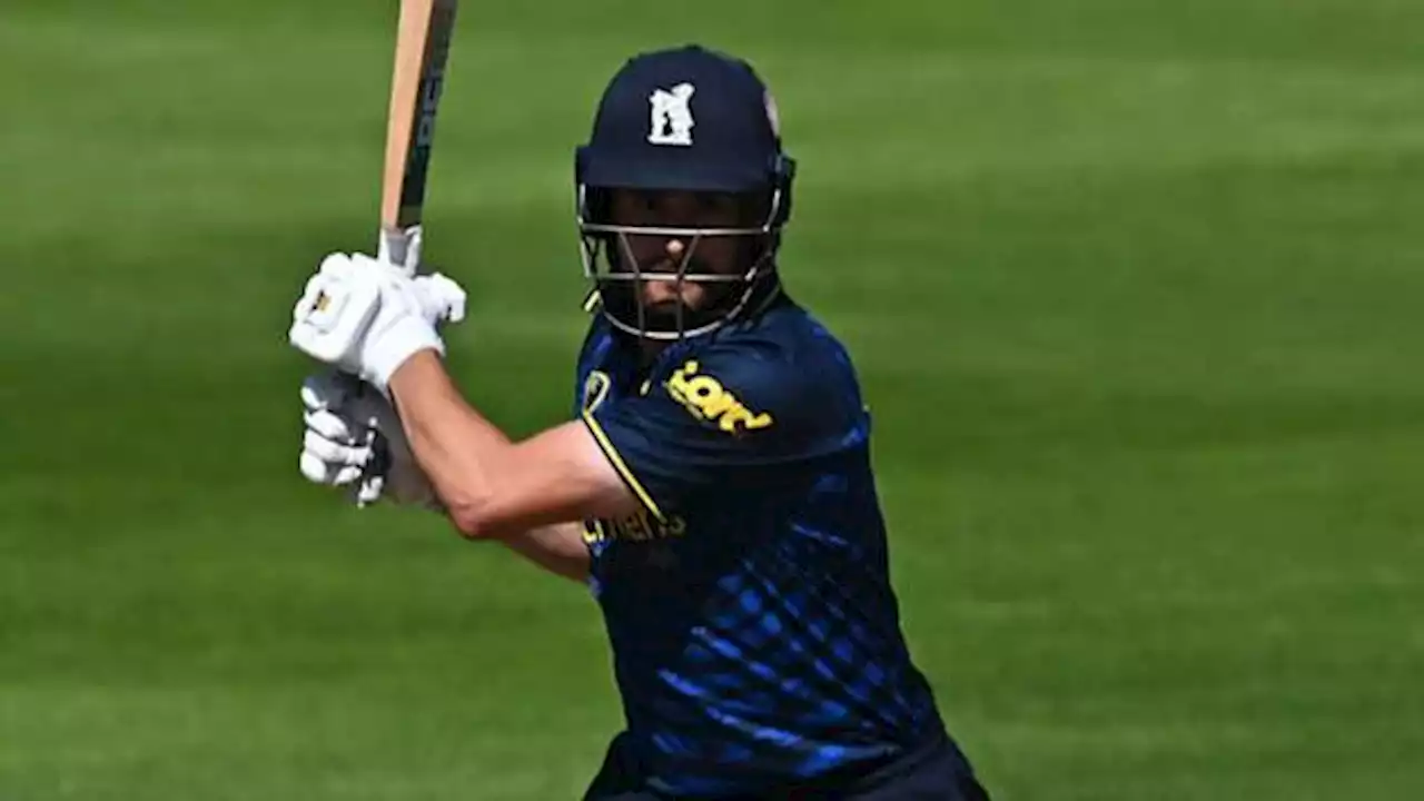 Rhodes hits first one-day ton as Bears beat Notts