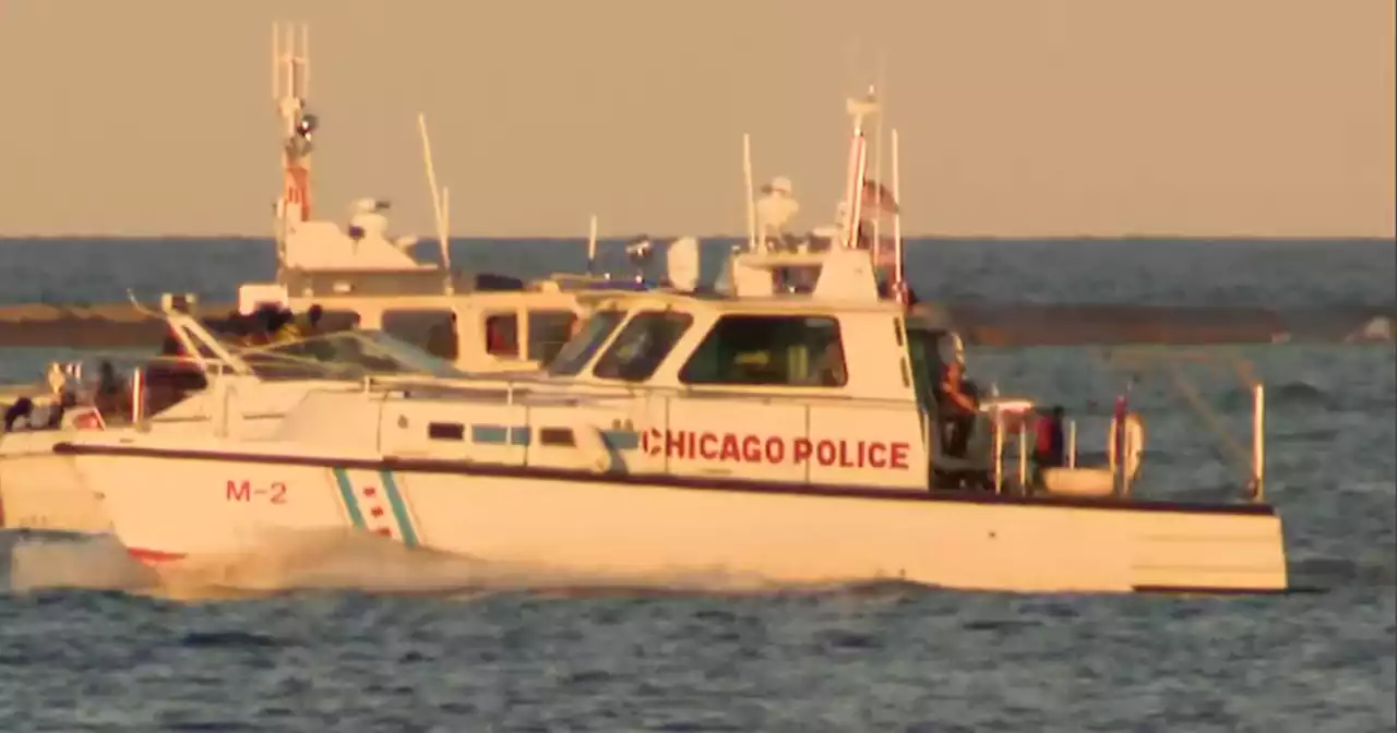 1 in critical condition, 1 missing after falling from boat in Lake Michigan near 'Playpen'