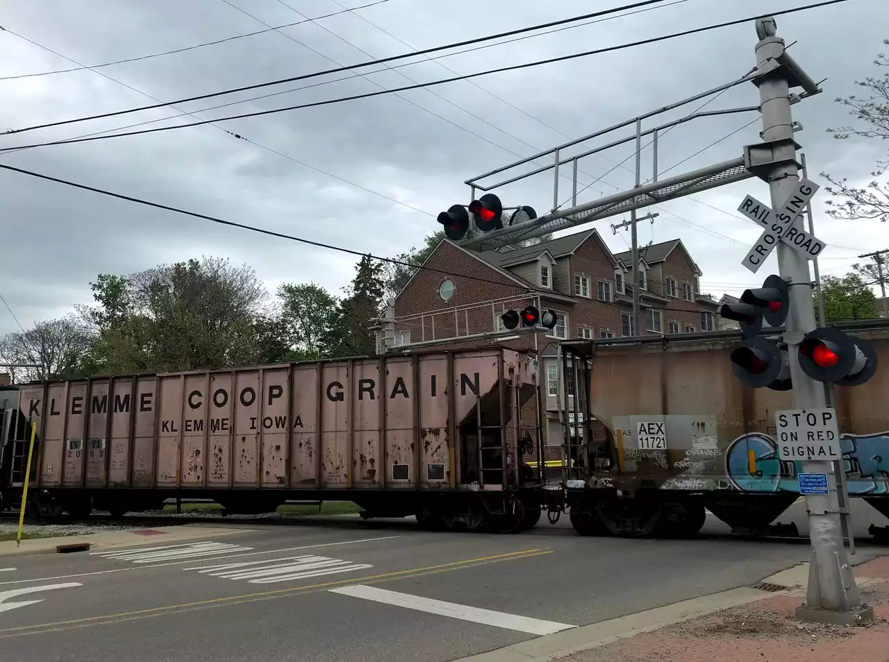 Ohio Supreme Court rules state’s law limiting how long parked trains can block crossings is unenforceable