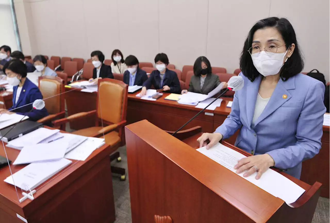 김현숙 장관의 거짓말, 거짓말…“먼저 없애자고” “정정했다”