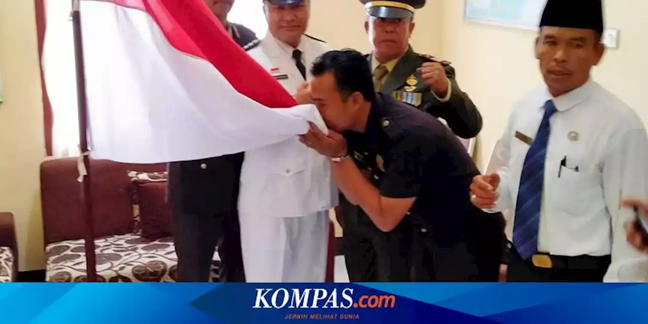 Detik-detik Zulkarnaen Panjat Tiang 15 Meter demi Ambil Tali yang Terlepas, Bendera Merah Putih Sempat Terbalik