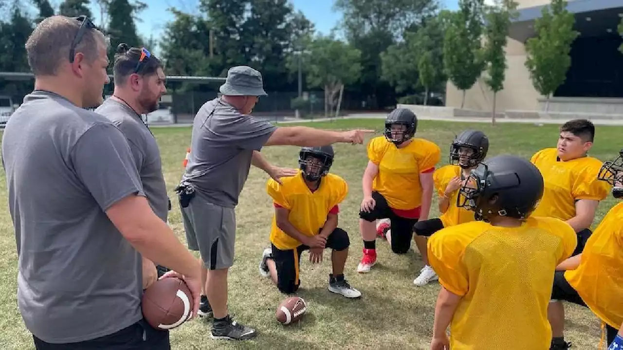 Utah School for the Deaf makes history with new football team