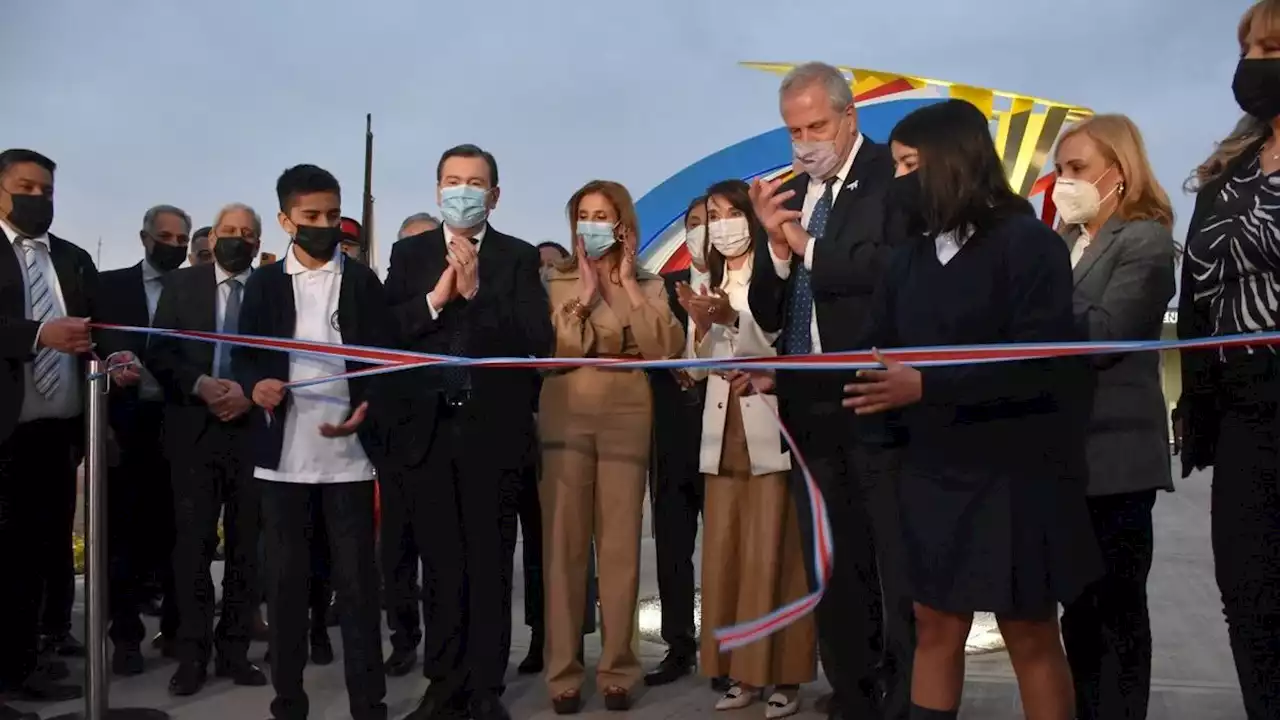 Gerardo Zamora y Jaime Perczyk inauguraron el Colegio Secundario del Tercer Milenio