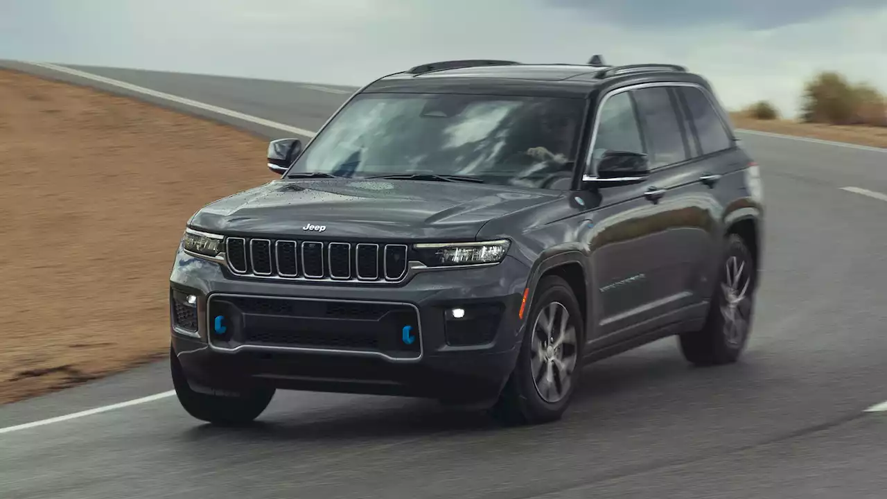 2022 Jeep Grand Cherokee Overland 4xe First Test: Plugging In to Something Special