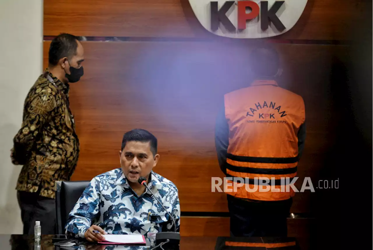 KPK Tahan Mantan Wali Kota Cimahi 20 Hari Kedepan |Republika Online