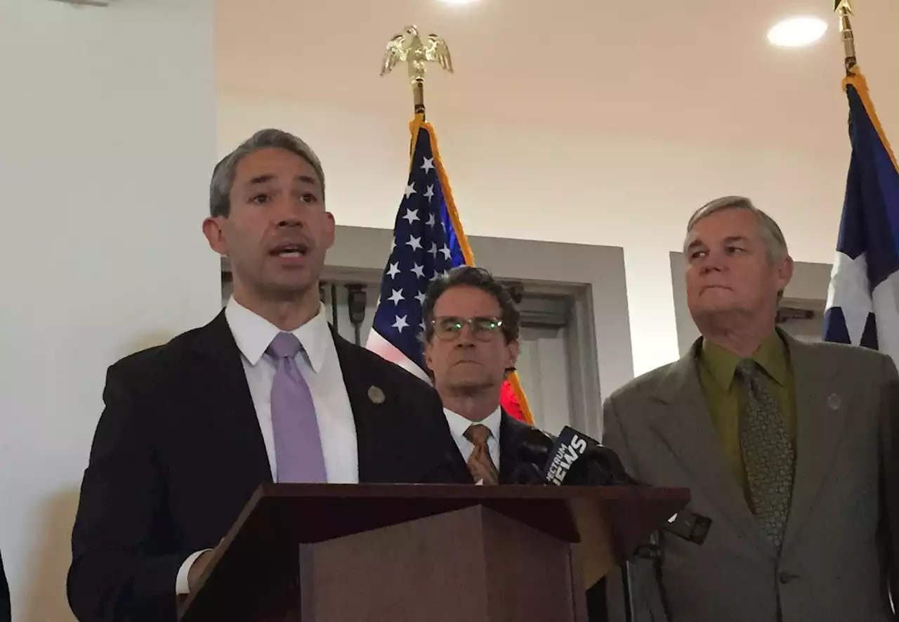 Mayor Ron Nirenberg says Abbott, Texas Legislature pushing back on common-sense gun reform