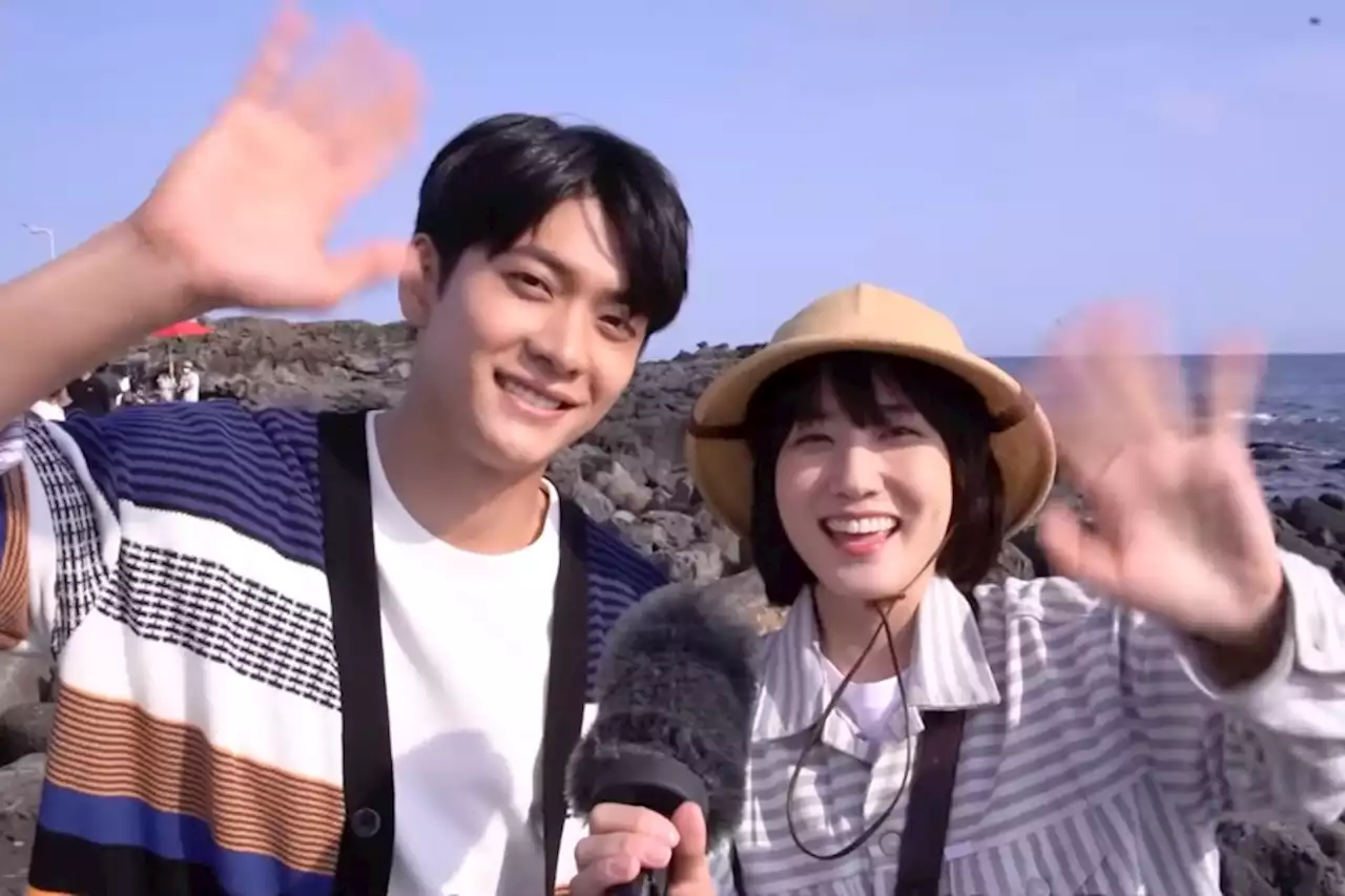 Watch: Park Eun Bin, Kang Tae Oh, And More Have A Blast Filming “Extraordinary Attorney Woo” On Jeju Island