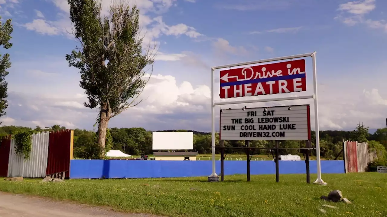 ‘Back to the Drive-In’ Documentary Explores Ups and Downs of Ma-and-Pa Theaters Keeping Film Under the Stars Alive