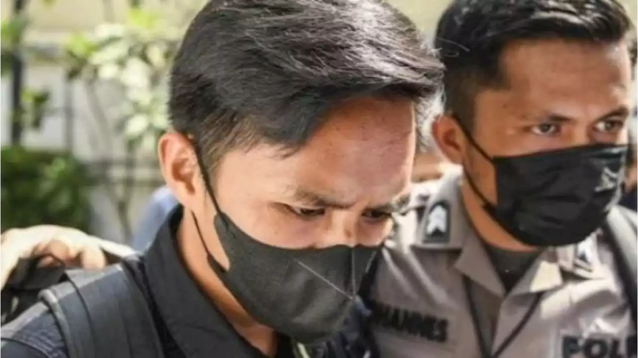 Tak Habis Pikir Bharada E Digugat Rp15 M, Tabungan Brigadir J 200 Juta