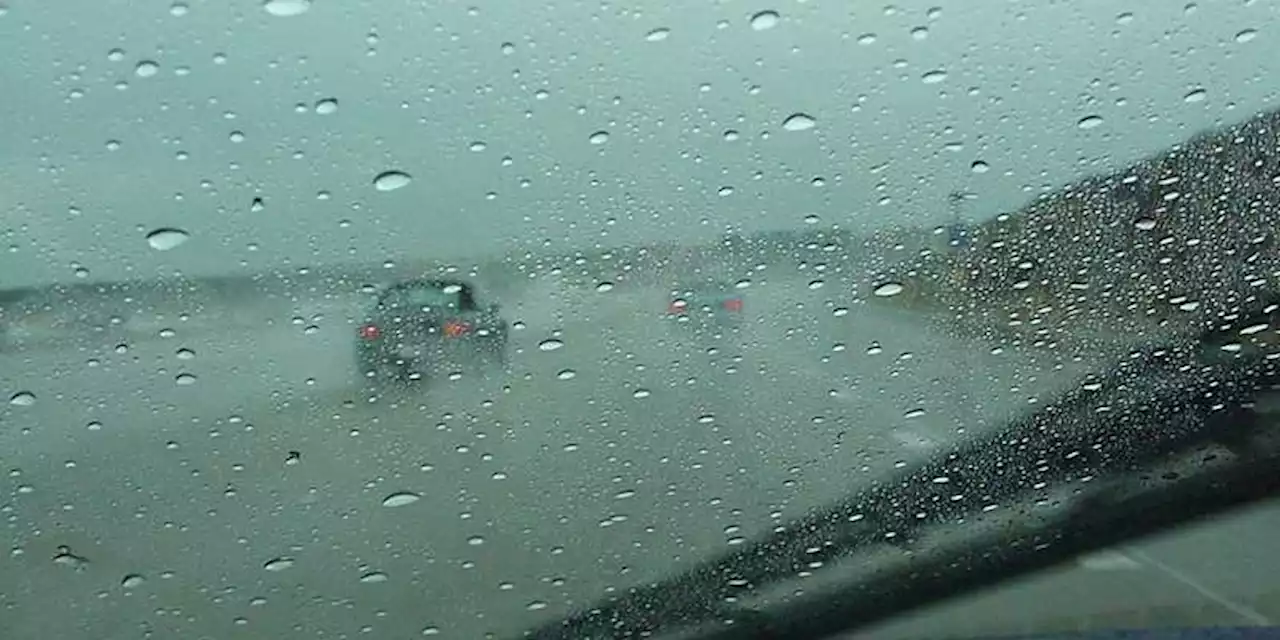 Heavy Rain, Risk of Thundershowers En Route for Much of Island