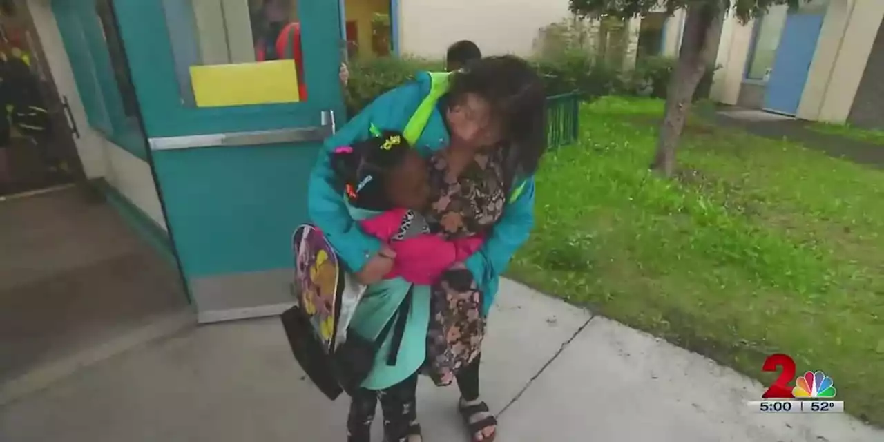 Anchorage parents face long wait times during drop-off and pickup on first day of school