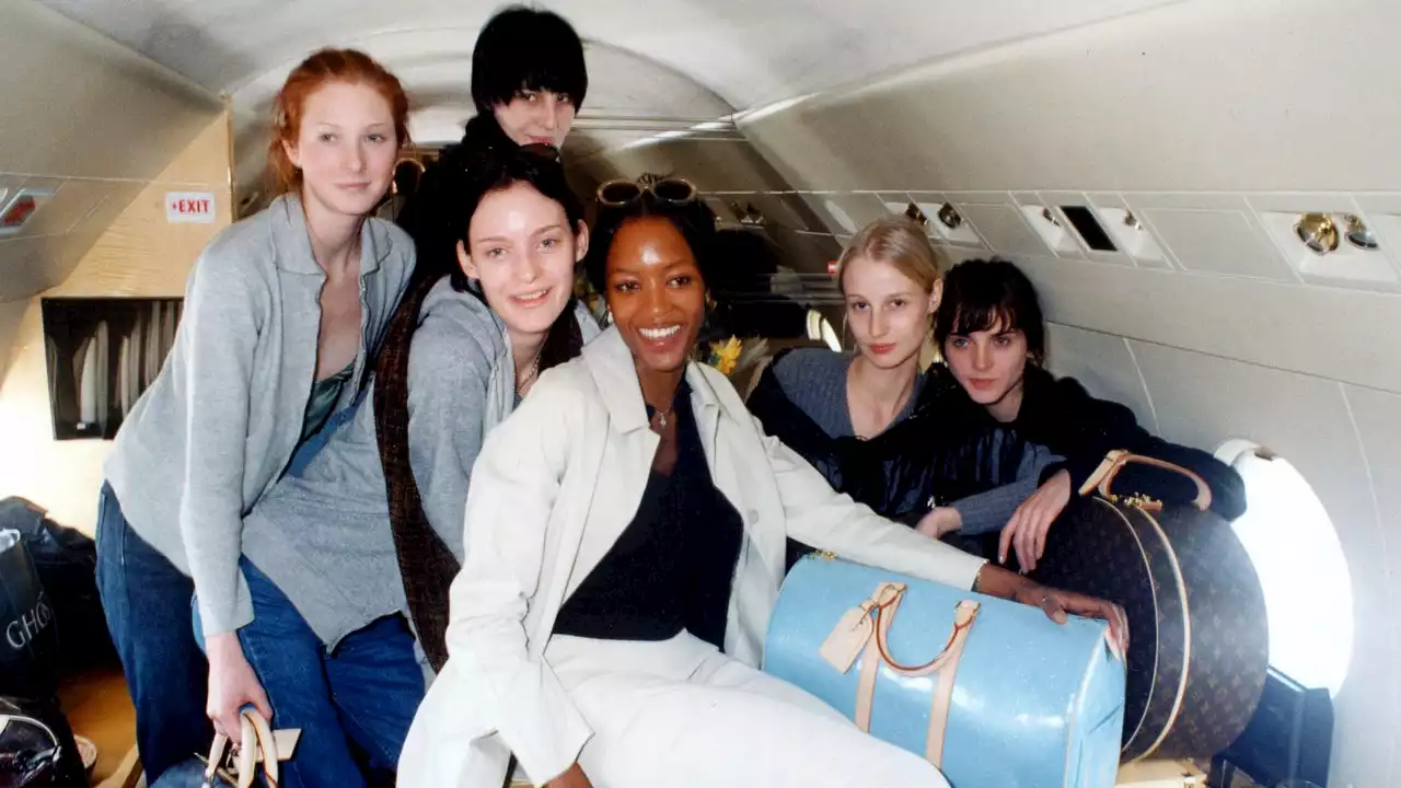 ’90s Supermodels Had The Best Airport Style