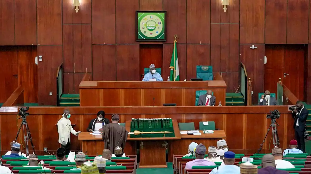 Trapped $85 million: Reps ask Emirates to stop planned flight suspension, summons Emefiele, others