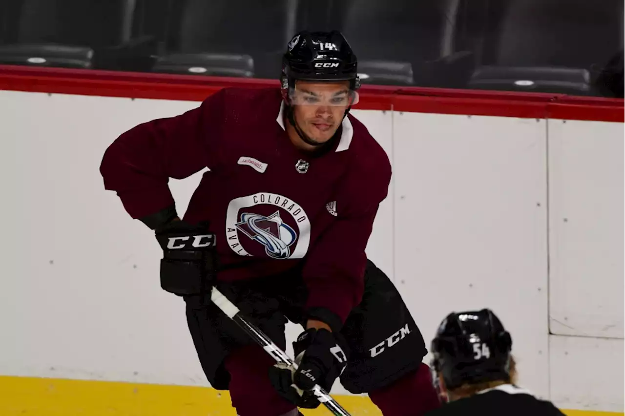 Avalanche re-signs forward Shane Bowers to one-year contract