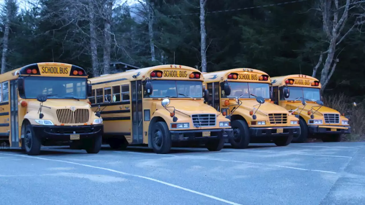 Anchorage parents scramble to arrange carpools amid school bus cancellations