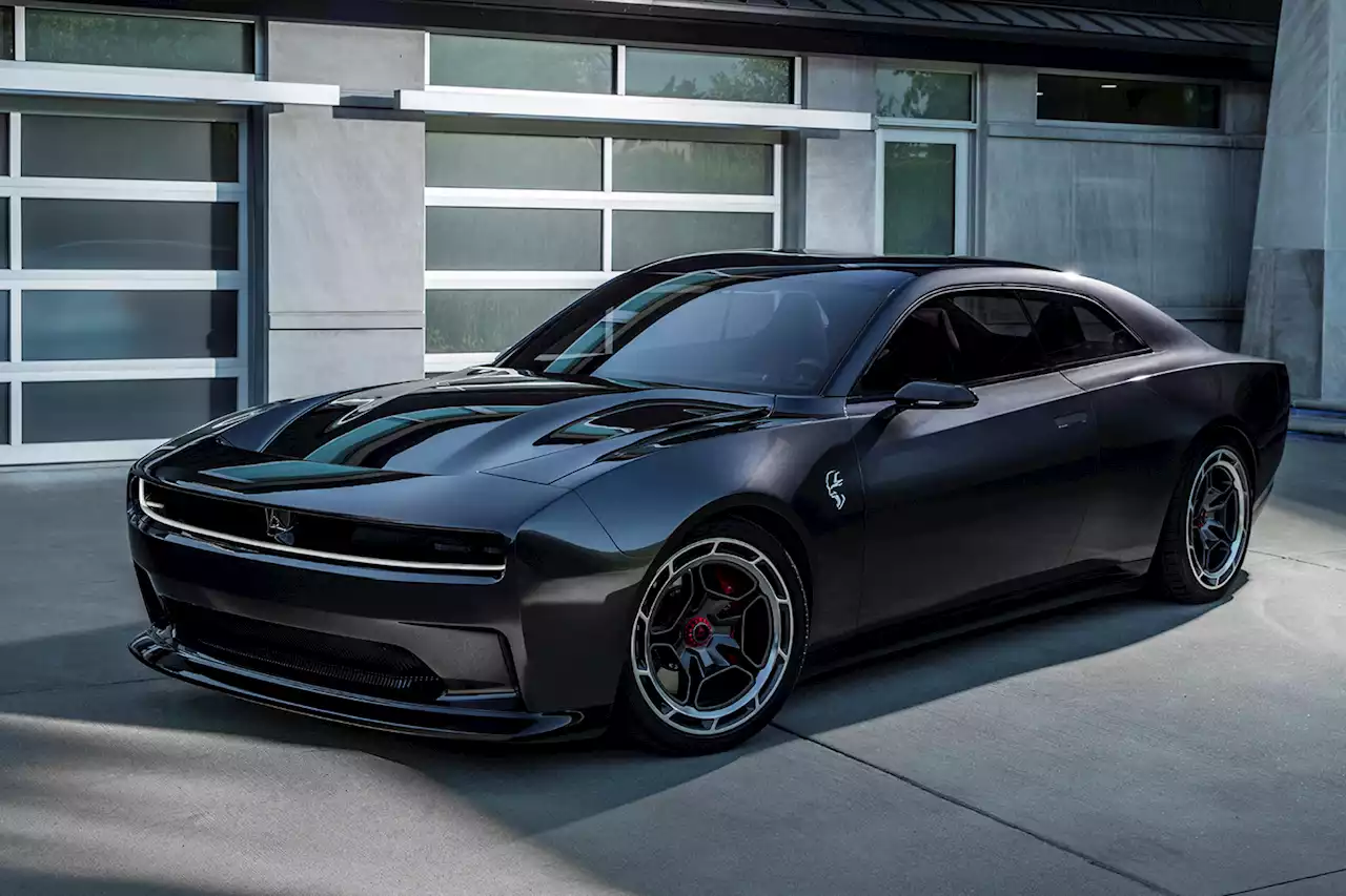 Charger SRT Daytona previews EV Hellcat