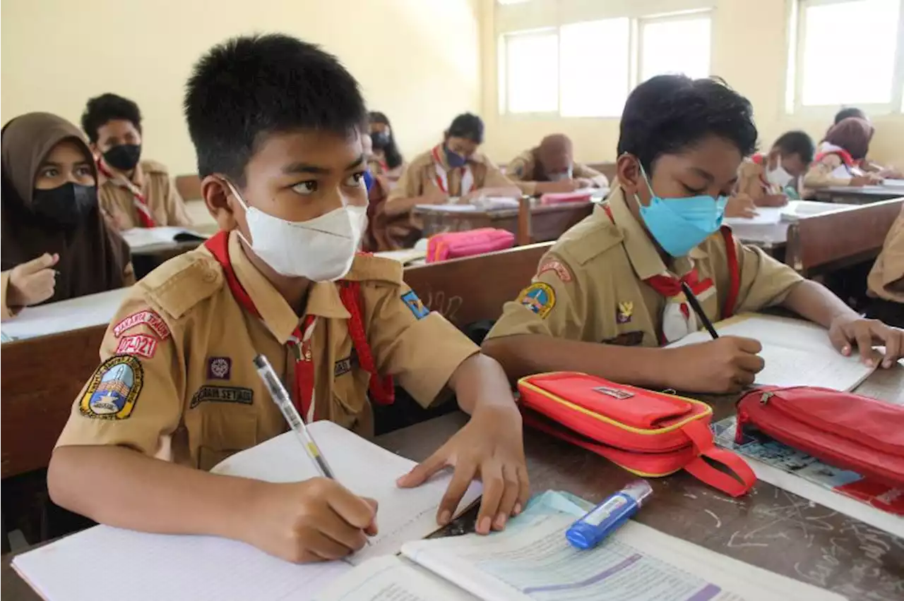 Kemendikbudristek dan Polda NTB Luncurkan Sekolah Satu Atap di Wilayah Terpencil |Republika Online