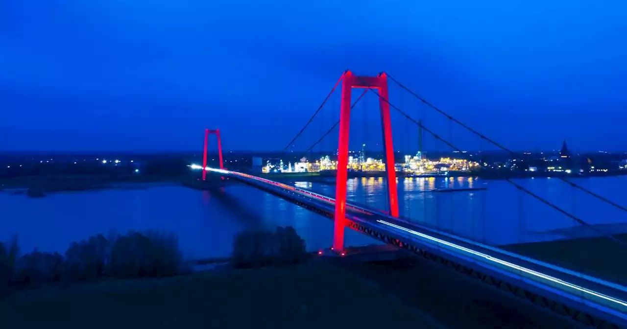 Folge der Energiekrise: Geht bei der Emmericher Rheinbrücke bald das Licht aus?