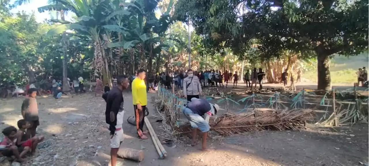 Kaget Digerebek Polisi, Para Pelaku Judi Sabung Ayam Lari Kocarkacir