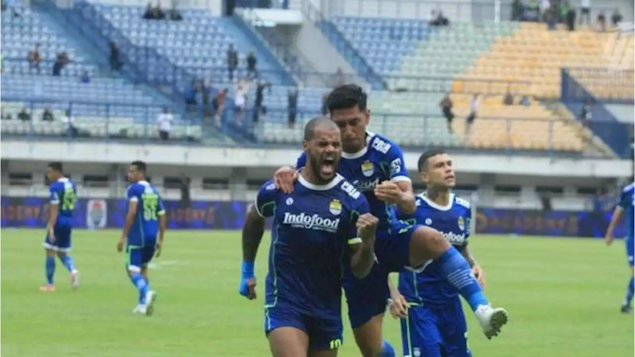 Gol Kilat Buat Persib Hantam PSS Sleman