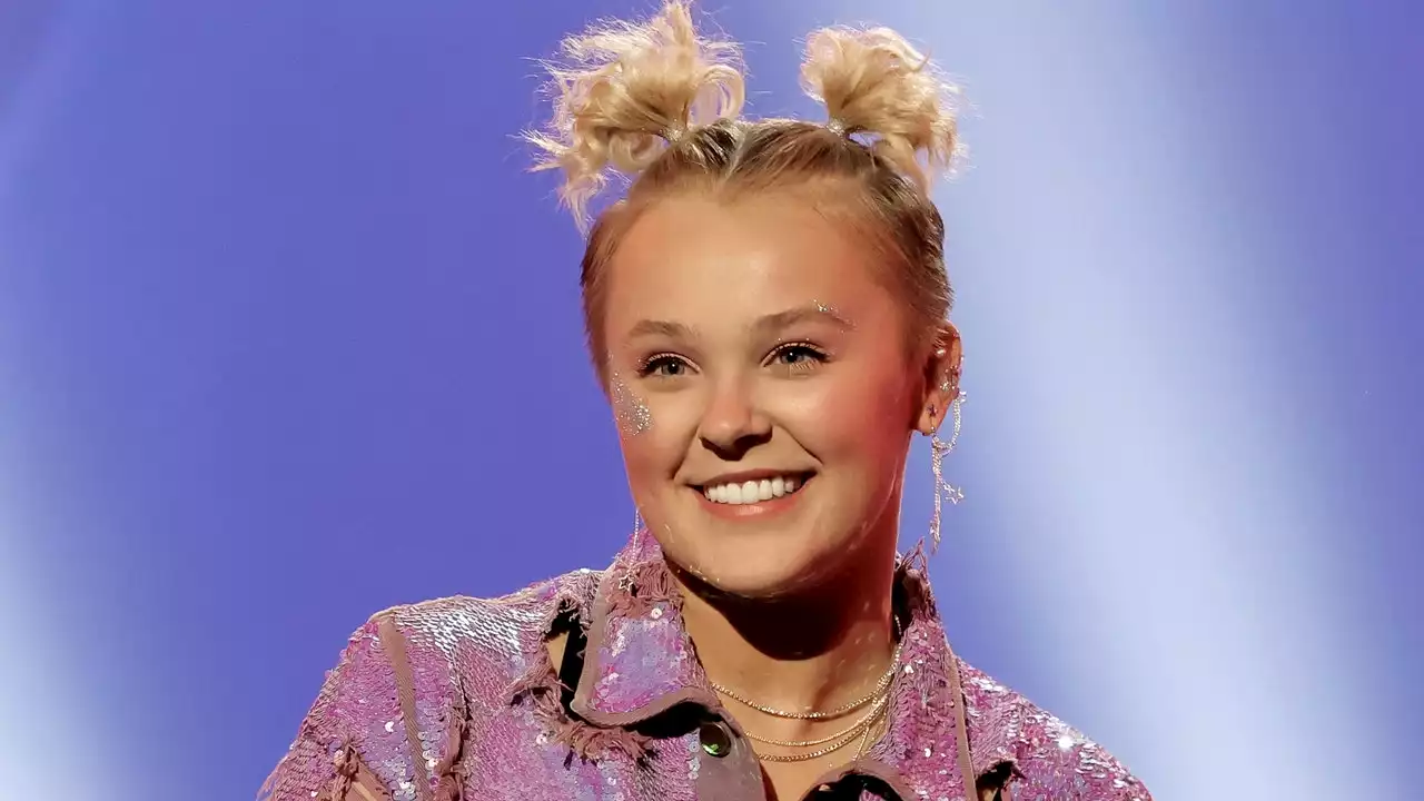 Jojo Siwa Got Candid About the Childhood Stress Rash That Gave Her a Bald Spot