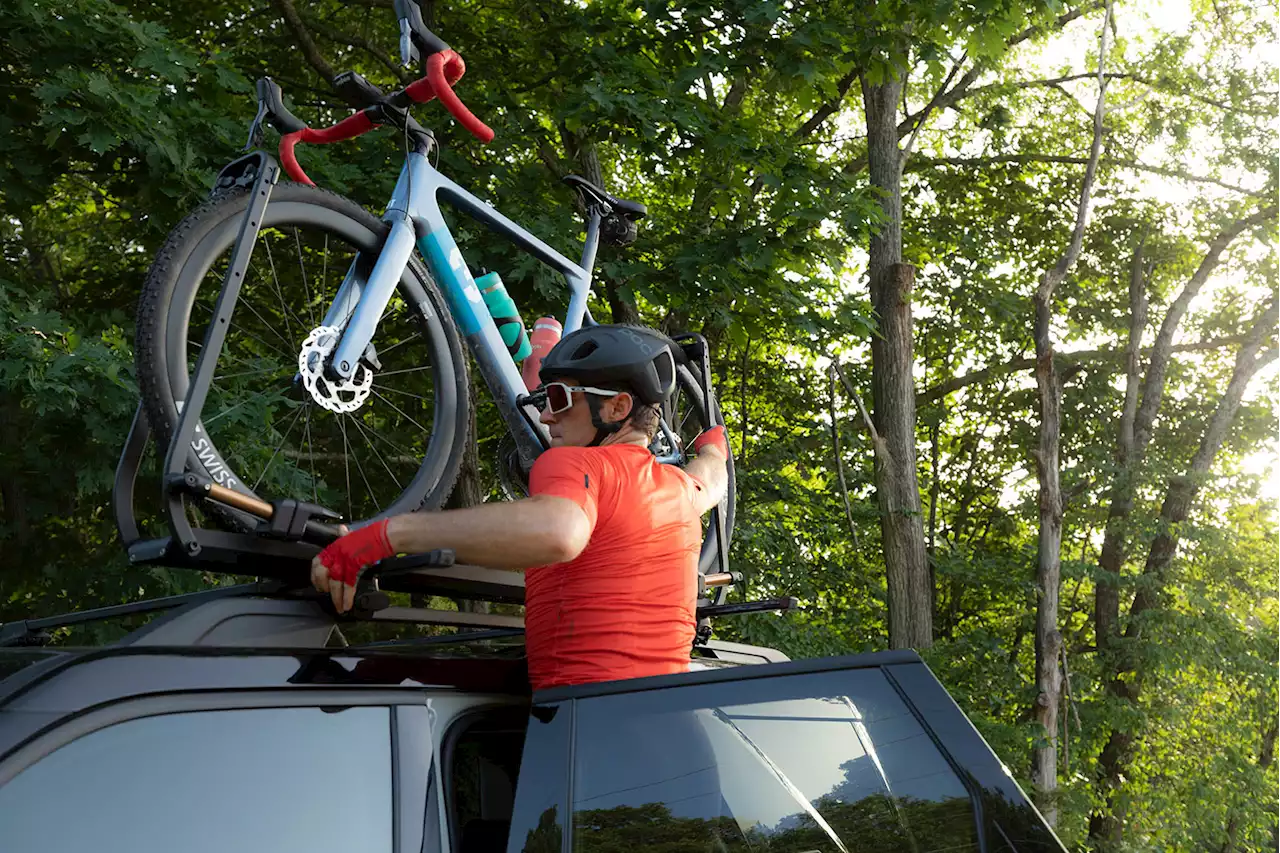 Kuat Piston SR tray adds quick, touch-free bike roof rack option