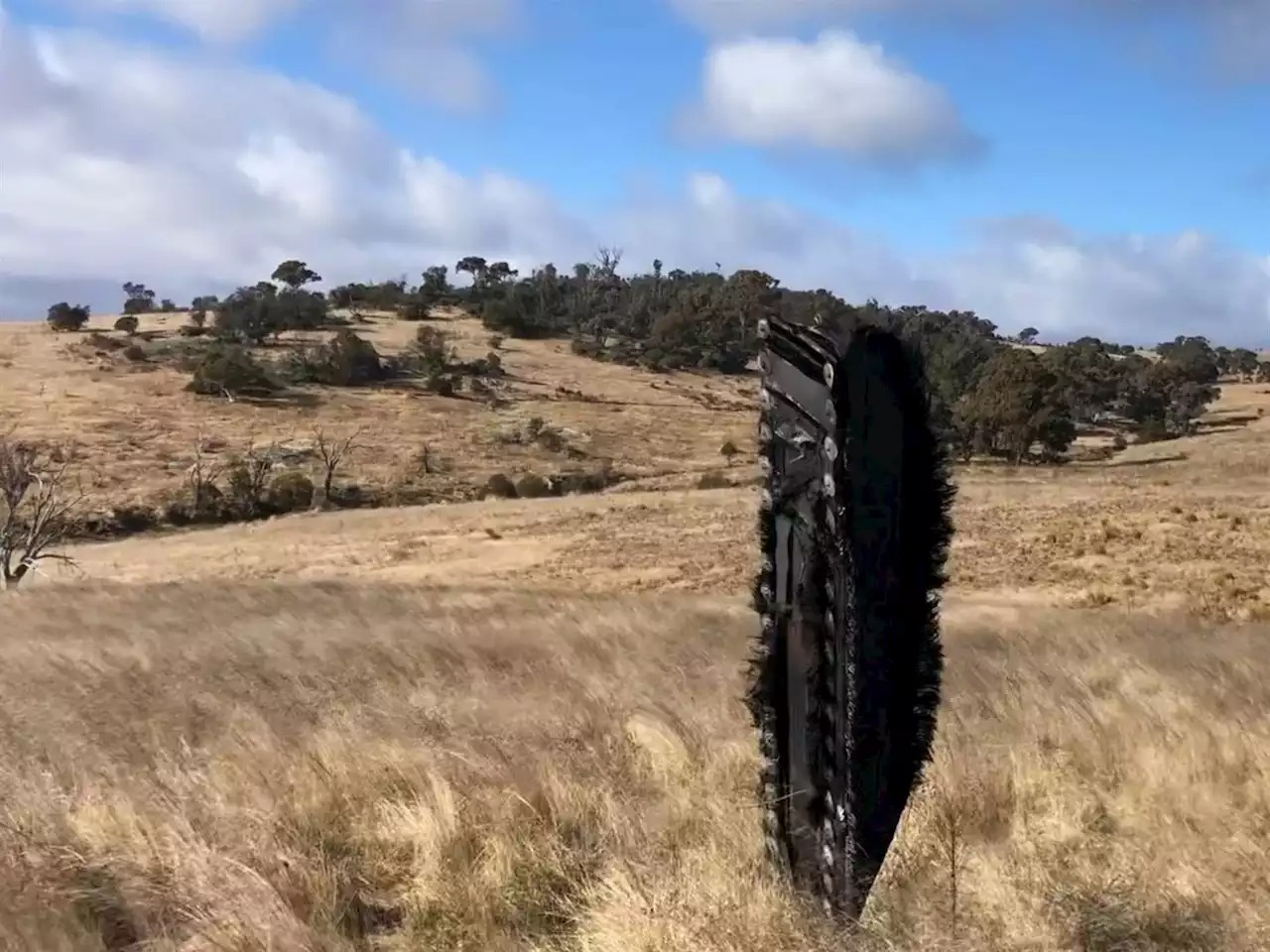 Space debris that crashed in Australian farmland and is likely from SpaceX – astrophysicist says | Businessinsider