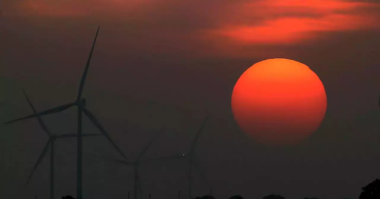 North Texas heat forecast: High of 102; electrical grid conditions normal