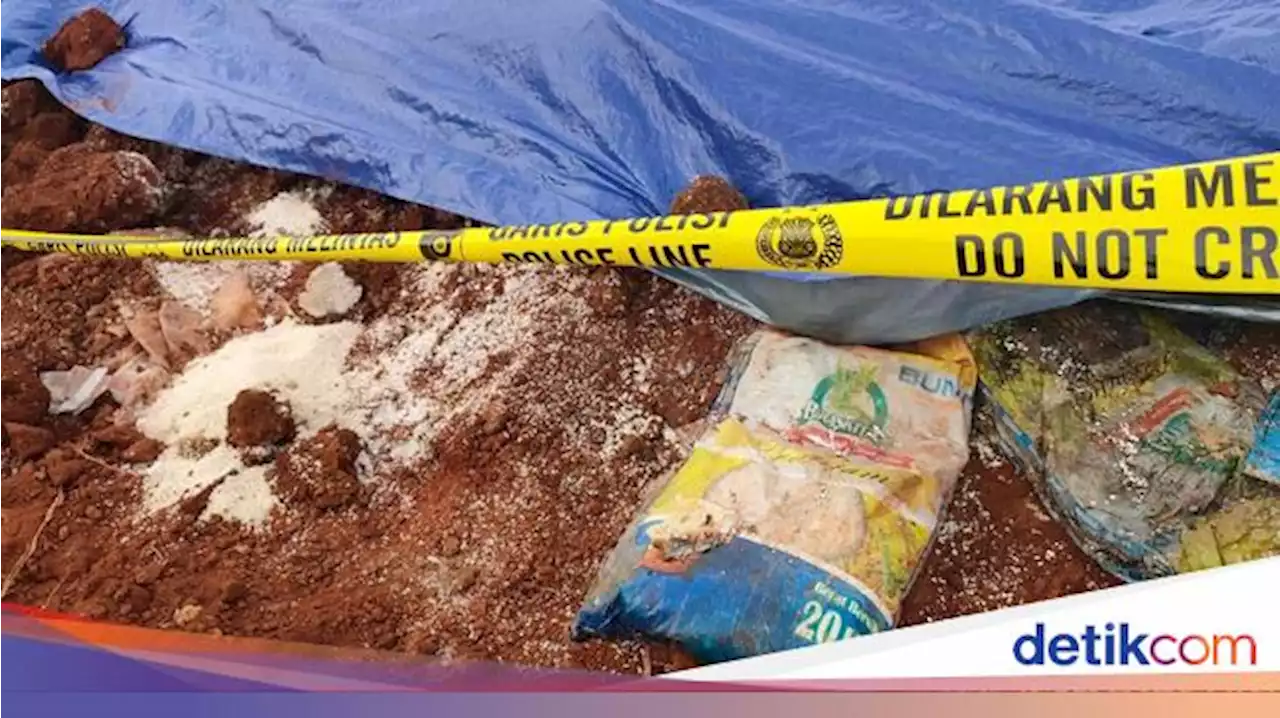 Urutan Beras Bansos Disalurkan JNE Berujung Ditimbun di Depok