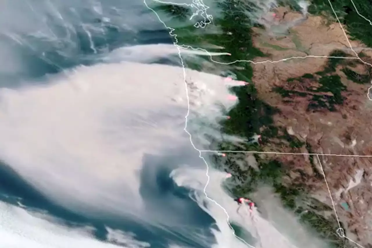 Largest California wildfire seen on NOAA space satellite