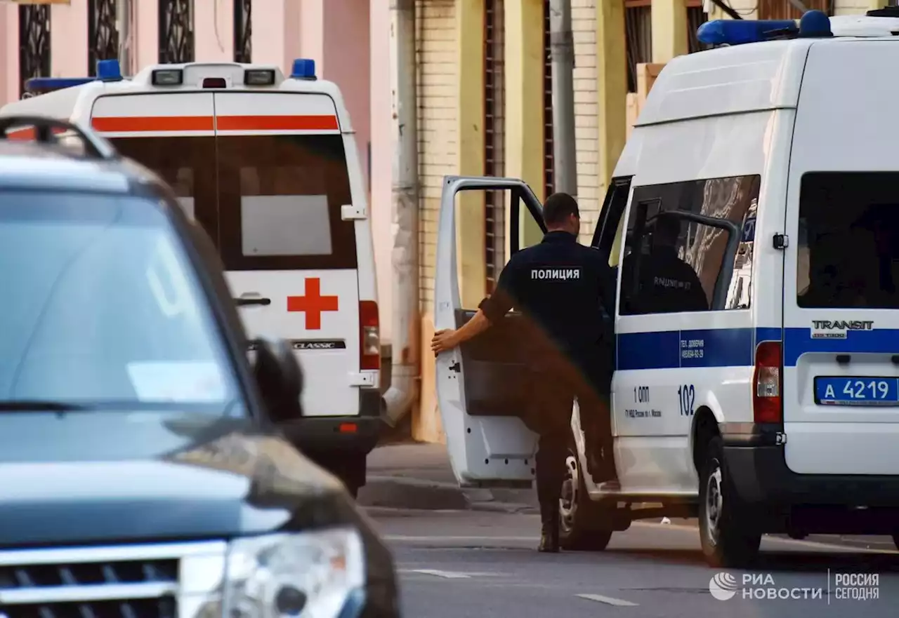 Мужчина открыл стрельбу из окна дома на севере Москвы