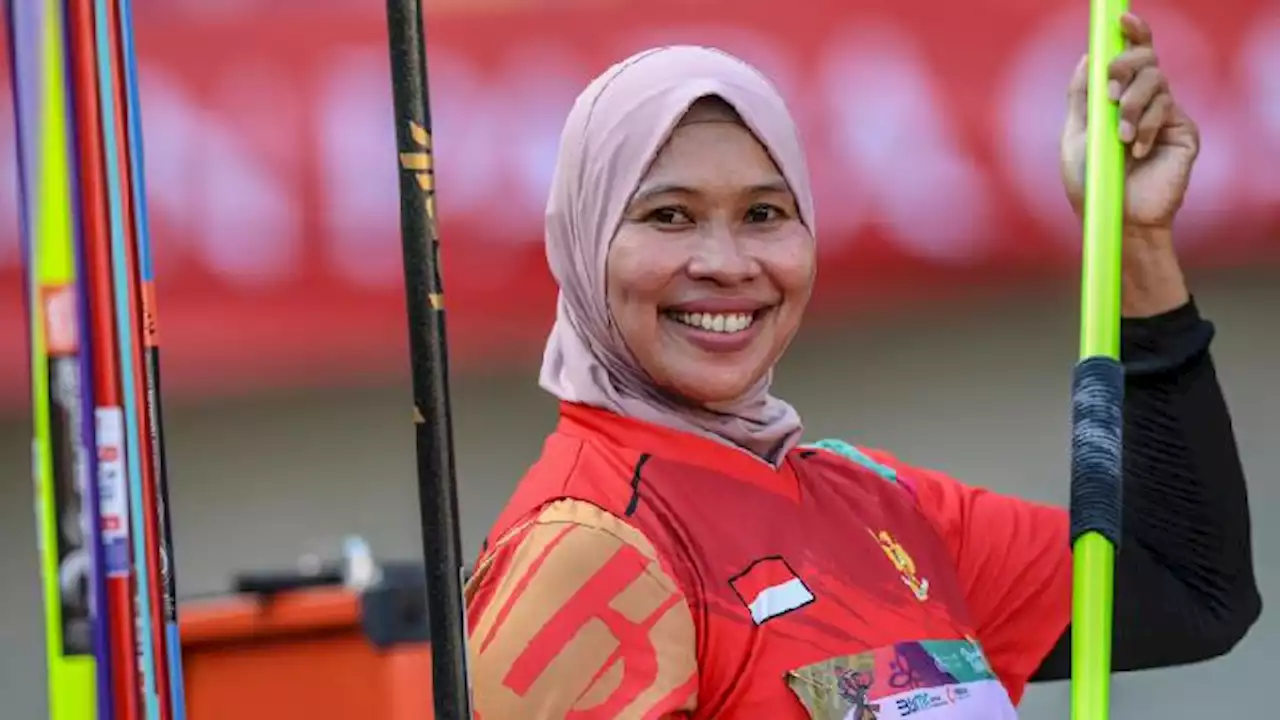 Senyum Sumringah Atlet Indonesia Peraih Medali Emas ASEAN Para Games 2022