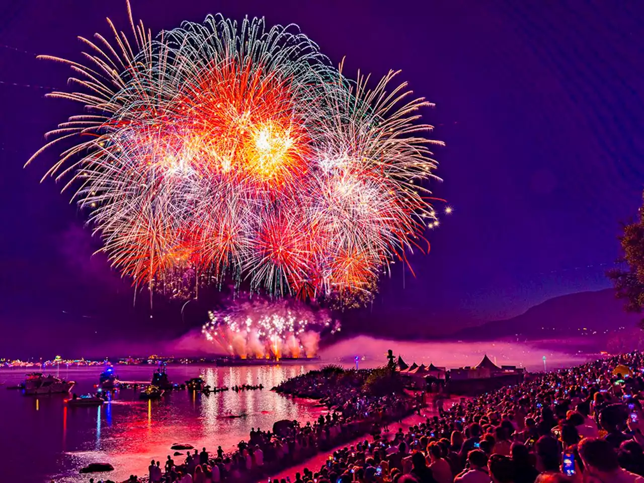 Canada wins 2022 Honda Celebration of Light: See the photos from their dazzling display