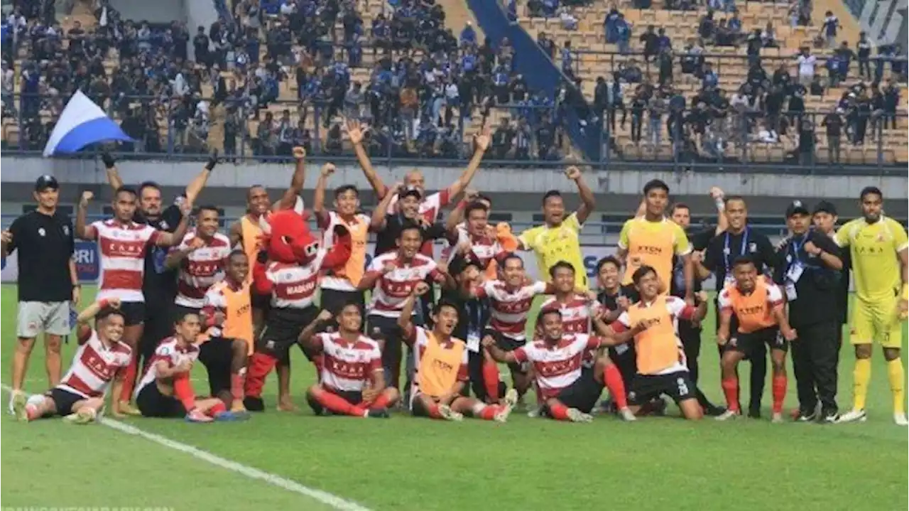 Klasemen Liga 1: MU Teratas, Persib Bandung di Papan Bawah