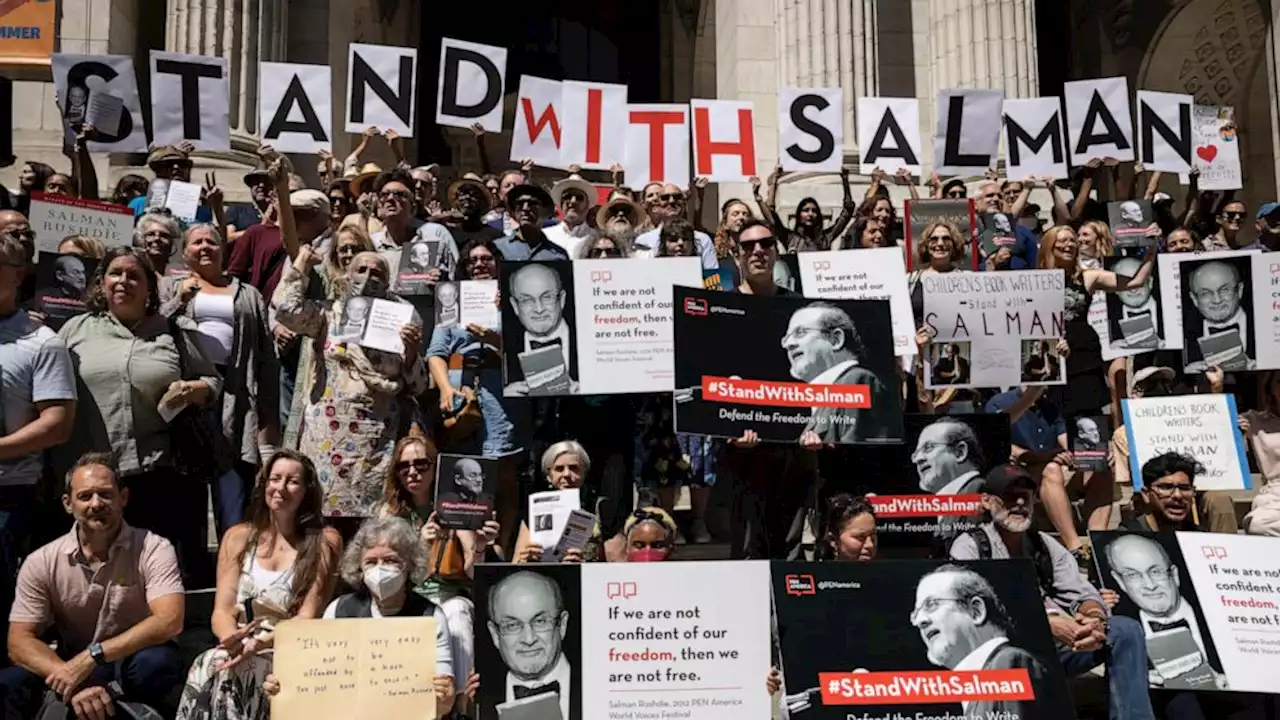 Authors and friends rally and read for Salman Rushdie