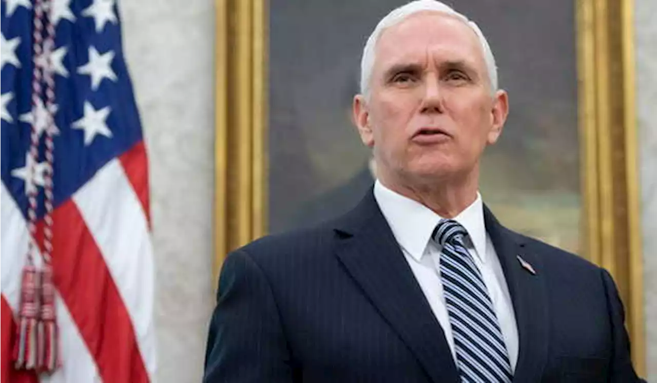 Mantan Wapres AS Mike Pence Bantah Bawa Pulang Dokumen Rahasia