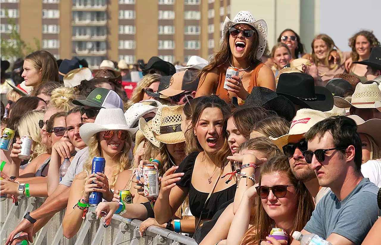 In Photos: Country Thunder Music Festival Day One